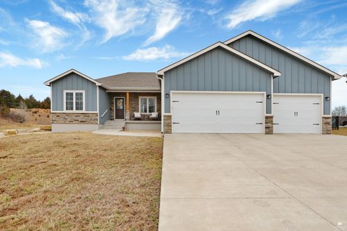 512 Ledgestone Ridge Ct, Manhattan, KS, 66503-2643 | Card Image