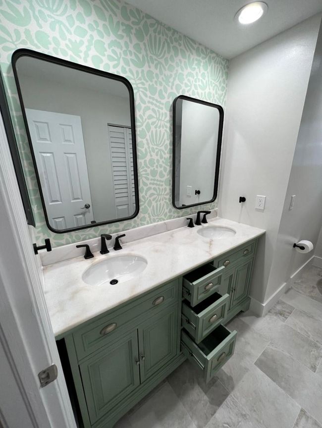 18316 Nw 6 Th St, House other with 3 bedrooms, 2 bathrooms and null parking in Pembroke Pines FL | Image 6