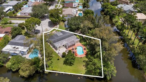 8951 Sw 51st Pl, Cooper City, FL, 33328-3600 | Card Image