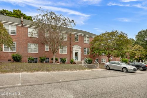 f11-2940 Oleander Dr, Wilmington, NC, 28403-4076 | Card Image