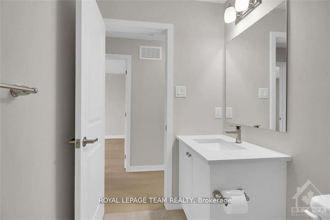 322 Parnian Street, Condo with 3 bedrooms, 2 bathrooms and 1 parking in Barrhaven ON | Image 21