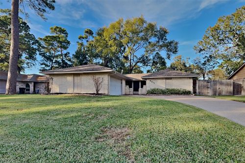 2311 Whispering Winds Ln, Kingwood, TX, 77339-1070 | Card Image