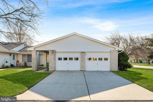 801 Pompton Rd, MONROE TOWNSHIP, NJ, 08831 | Card Image