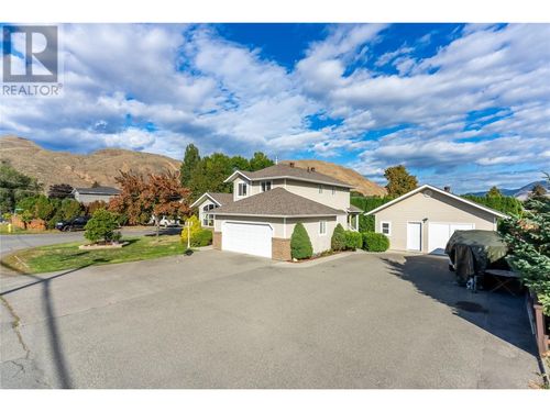 1129 Crestline St, Kamloops, BC, V2B5Y5 | Card Image