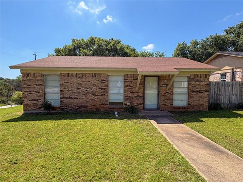 1829 S Center St, Denison, TX, 75021-6519 | Card Image