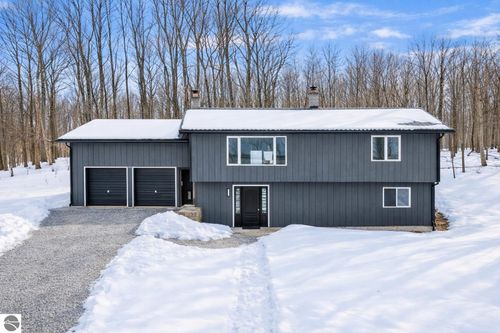 10150 E Grandview Road, Traverse City, MI, 49684 | Card Image