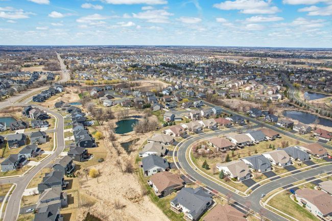 18189 62 Nd Ave N, Townhouse with 3 bedrooms, 3 bathrooms and null parking in Maple Grove MN | Image 41
