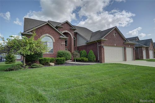16004 Moore Park Rd, Macomb, MI, 48044-1146 | Card Image