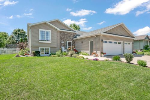 1209 34th St, Spirit Lake, IA, 51360-7656 | Card Image