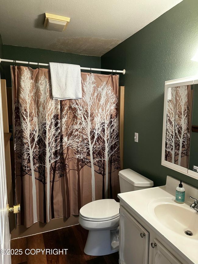 Downstairs Bath | Image 21
