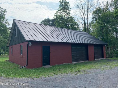 194 Doll Rd, Stroudsburg, PA, 18360-7732 | Card Image