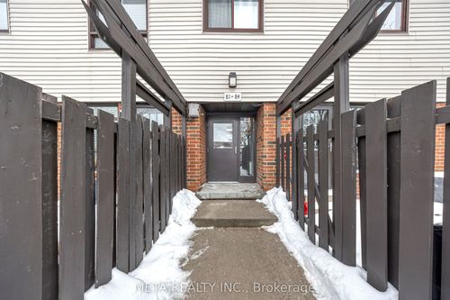 84-960 Glen St, Oshawa, ON, L1J6E8 | Card Image
