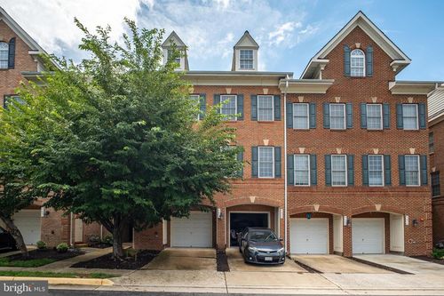 104-4605 Hummingbird Ln, FAIRFAX, VA, 22033-3744 | Card Image