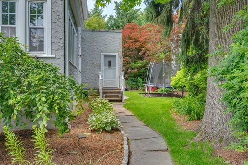 2-1128 Clay Ave, Pelham, NY, 10803-3205 | Card Image
