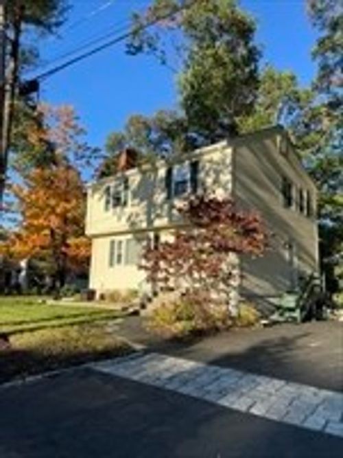 0-2 Marigold Ave, Wellesley, MA, 02482-1010 | Card Image