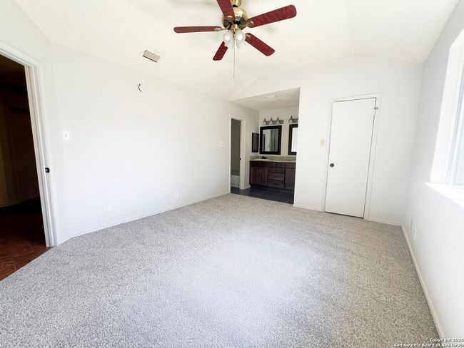 7914 Forest Cabin, House other with 3 bedrooms, 2 bathrooms and null parking in Live Oak TX | Image 11