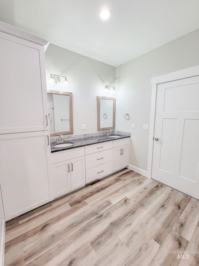B - 2113 Powers Ave, Townhouse with 2 bedrooms, 2 bathrooms and 2 parking in Lewiston ID | Image 14