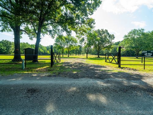 167966 N 4290 Road N, Clayton, OK, 74536 | Card Image