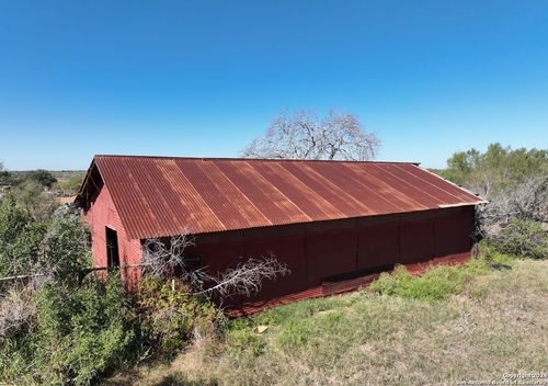 119 Hidden Ln, Jourdanton, TX, 78026-4707 | Card Image