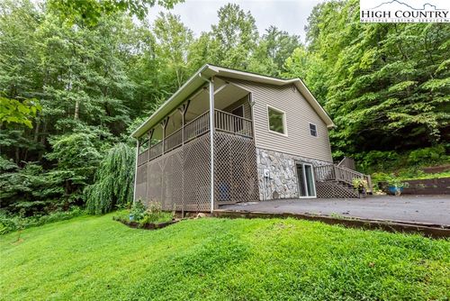 15595 Us Highway 421 S, Deep Gap, NC, 28618-9779 | Card Image