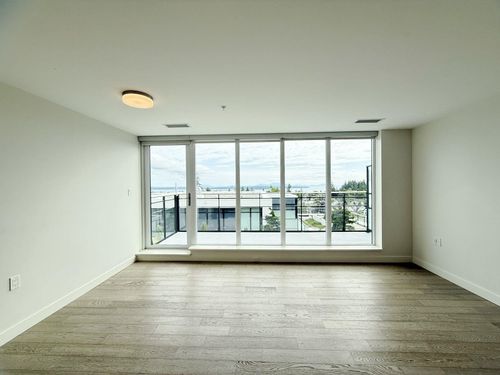 8f-1526 Finlay St, White Rock, BC, V4B4L9 | Card Image