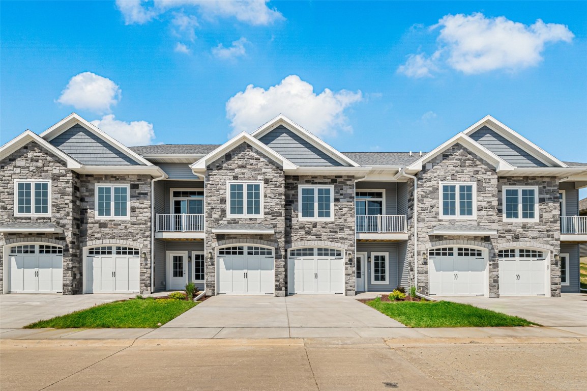 Blue Sage Dr, Coralville, IA 52241