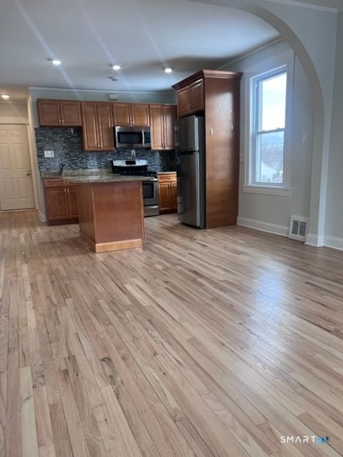 2ndfl-228 Weber Street, Stratford, CT, 06615 | Card Image