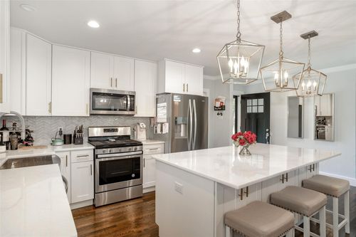 6116 Saint Moritz Ave, Dallas, TX, 75214-2319 | Card Image