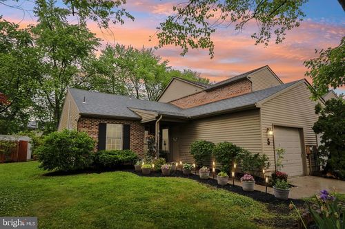 5 E Oleander Dr, MOUNT LAUREL, NJ, 08054-3601 | Card Image