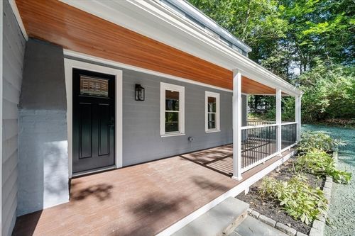 42 Dakin Rd, Sudbury, MA, 01776-1123 | Card Image