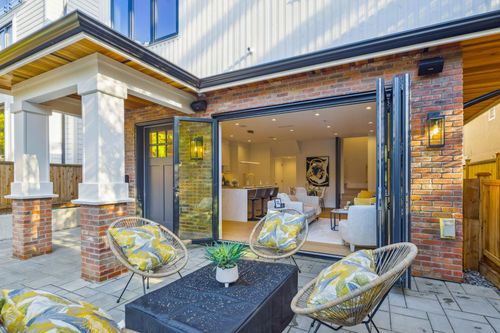 1-2244 E 11th Ave, Vancouver, BC, V5N1Z6 | Card Image