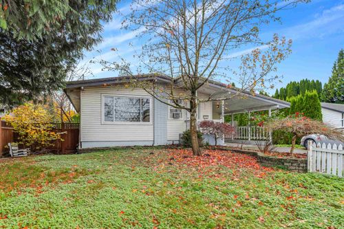 45320 Crescent Dr, Chilliwack, BC, V2P1G7 | Card Image