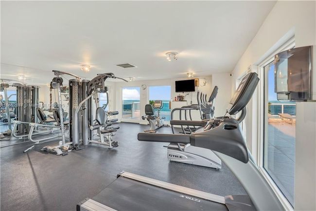 APT-1807 - 2841 N Ocean Blvd, Condo with 2 bedrooms, 2 bathrooms and null parking in Fort Lauderdale FL | Image 8