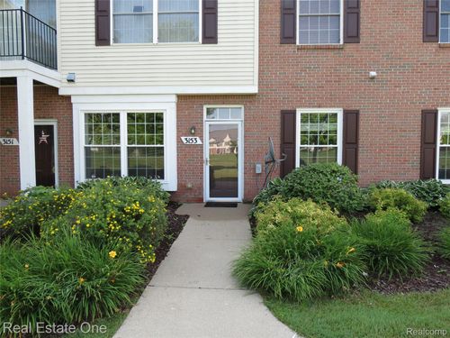 3153 Kneeland Cir, Howell, MI, 48843-4508 | Card Image