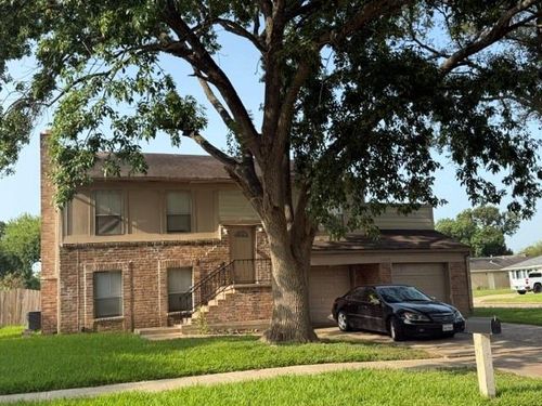 1927 Overbrook Cir, Missouri City, TX, 77459-3737 | Card Image