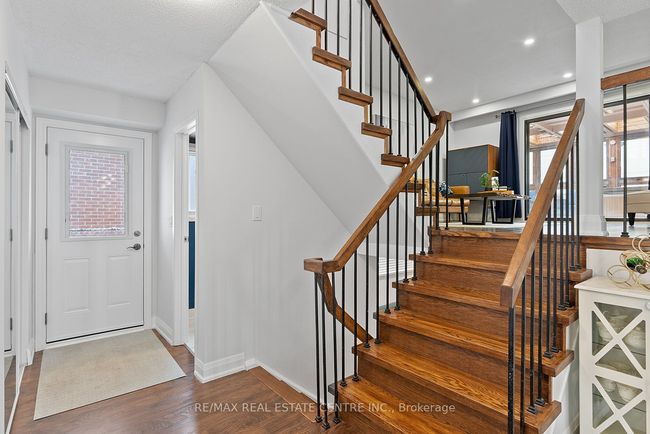 82 Simmons Blvd, House other with 3 bedrooms, 2 bathrooms and 4 parking in Brampton ON | Image 6
