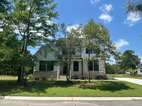 755 Hollybriar Loop Rd Se, Bolivia, NC, 28422-4001 | Card Image