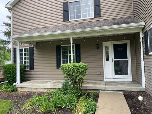 462-462 Village Creek Dr, Lake In The Hills, IL, 60156-4818 | Card Image