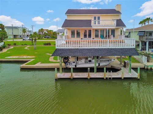 1327 Tiki Dr, Tiki Island, TX, 77554-8126 | Card Image