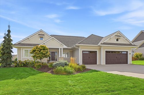 3204 Landon Ct, Chaska, MN, 55318-4592 | Card Image