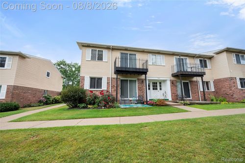 205-5283 Highland Rd, Waterford, MI, 48327-1940 | Card Image