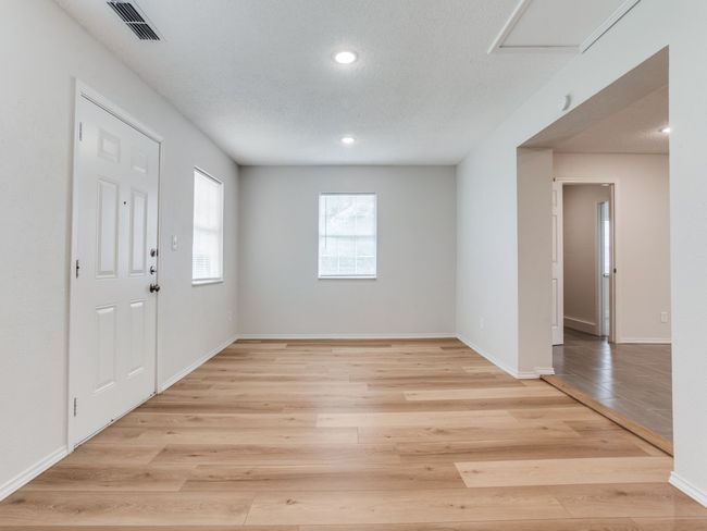 1810 Running River Rd, House other with 3 bedrooms, 3 bathrooms and null parking in Garland TX | Image 25