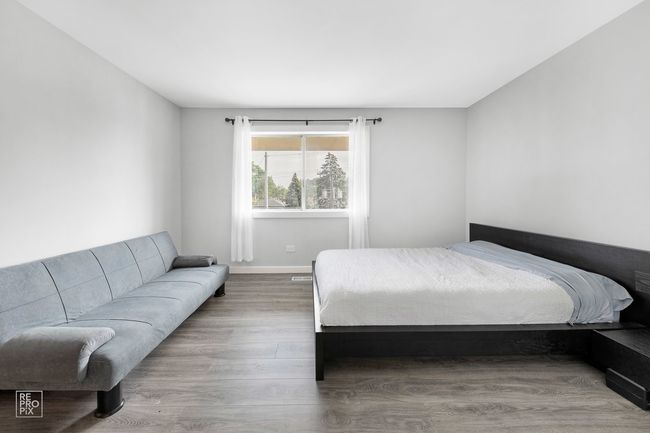 APT-2F - 2729 Touhy Ave, Home with 2 bedrooms, 2 bathrooms and 1 parking in CHICAGO IL | Image 9