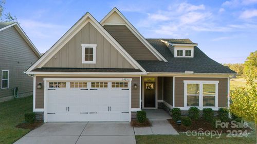 10253 Black Locust Lane, Charlotte, NC, 28215 | Card Image