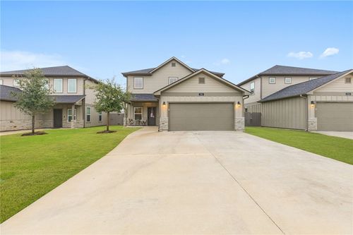 561 Momma Bear Dr, College Station, TX, 77845-2427 | Card Image