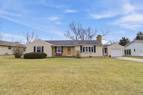 309 Roberts Dr, Mukwonago, WI, 53149-1130 | Card Image