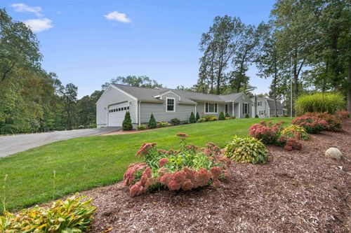 63 Pollard Rd, Plaistow, NH, 03865-2547 | Card Image