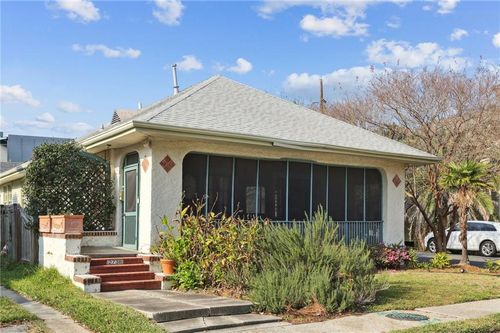 2738 Calhoun St, New Orleans, LA, 70118-6308 | Card Image