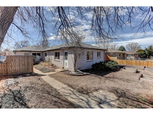5160 E 33rd Ave, Denver, CO, 80207-1935 | Card Image