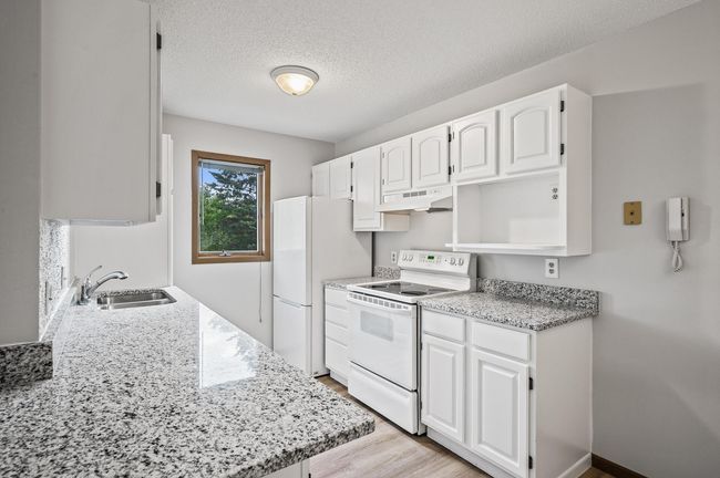 APT-102 - 3255 80 Th St E, Condo with 2 bedrooms, 2 bathrooms and null parking in Inver Grove Heights MN | Image 9